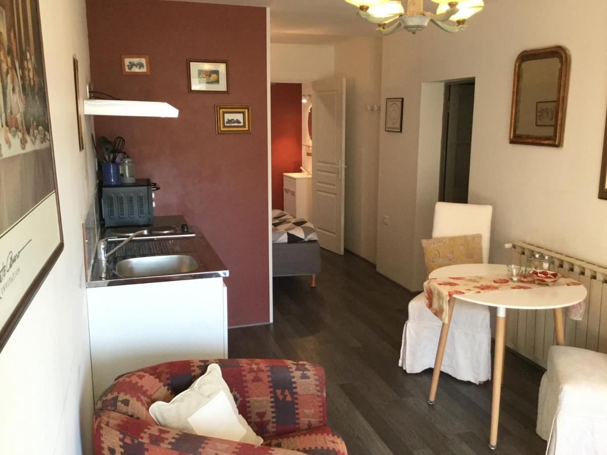 Les Hirondelles Apartment Argeliers Exterior photo